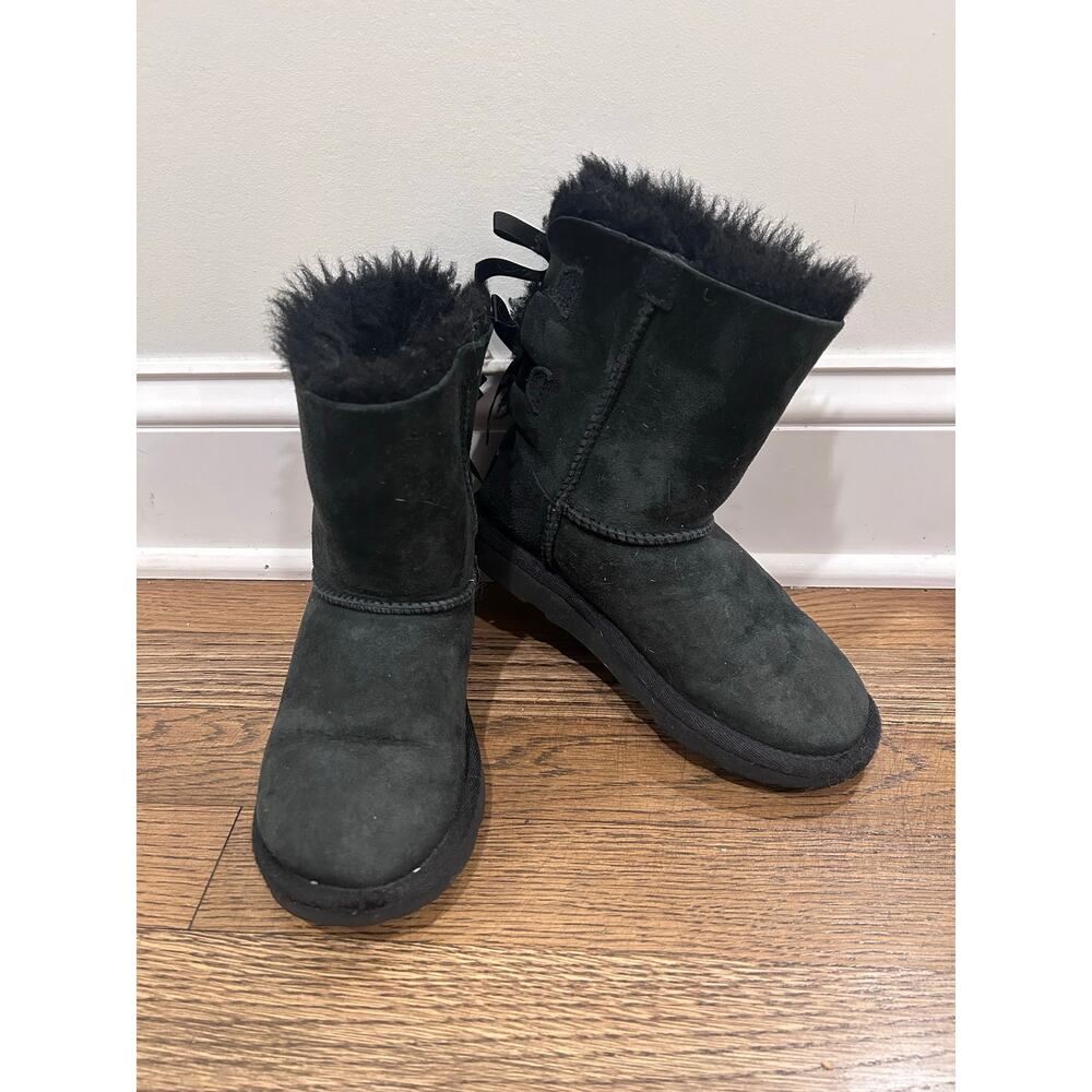 UGG Bailey Bow II Black Suede Twinface Sheepskin Boots Kids Girls Size 1 Classic
